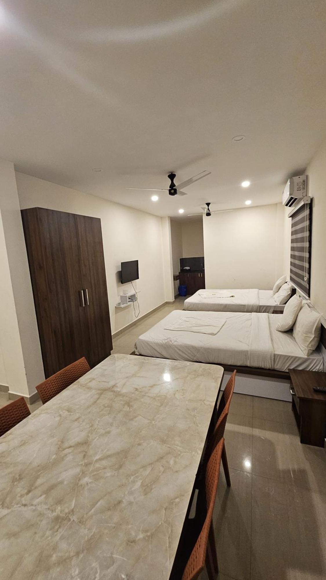 Heres Haut Residency Kochi Exterior photo